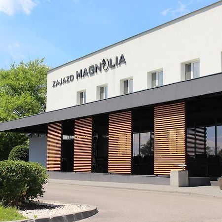 Zajazd Magnolia-Airport Modlin Pomiechówek Exterior foto